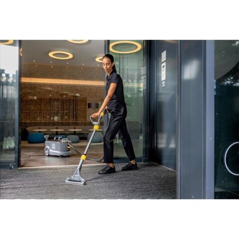 Karcher PUZZİ 10/1 Halı Yıkama Makinesi
